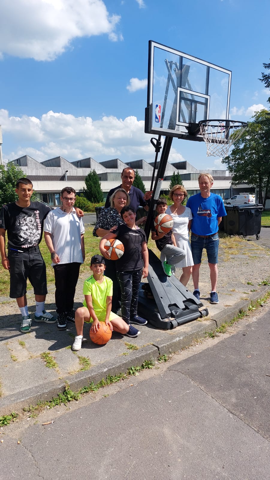 Basketballkorb für Flüchtlinge